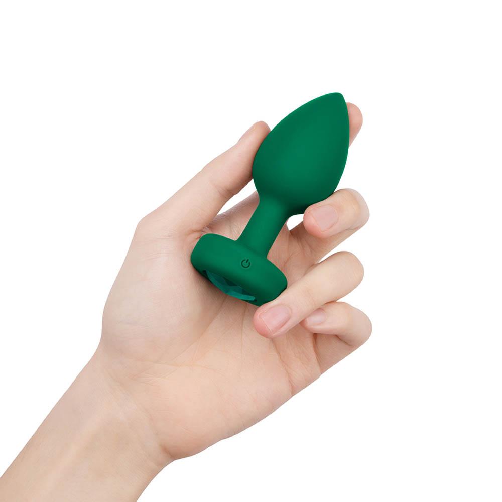 b-Vibe Vibrating Jewel Plug M/L Emerald Green - The Cowgirl Sex Machine